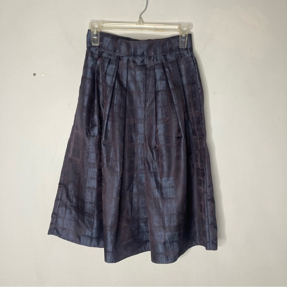 Eva Mendes for New York and Company Size 0 Pleated A-Line Skirt - Picture 2 of 8